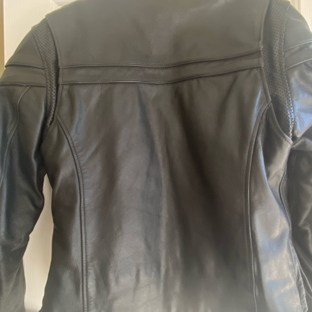 Leather jacket - Picture 2 of 7